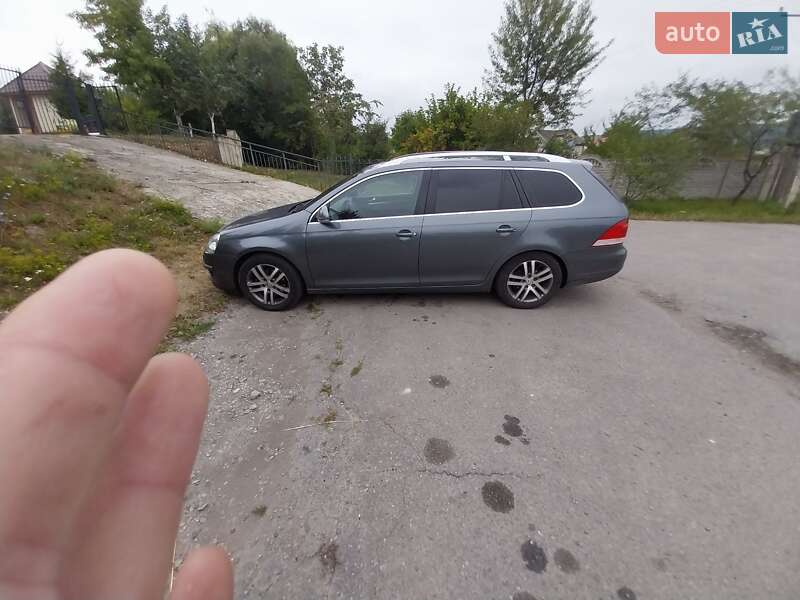 Универсал Volkswagen Golf 2008 в Надворной