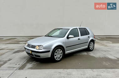 Хэтчбек Volkswagen Golf 2001 в Луцке