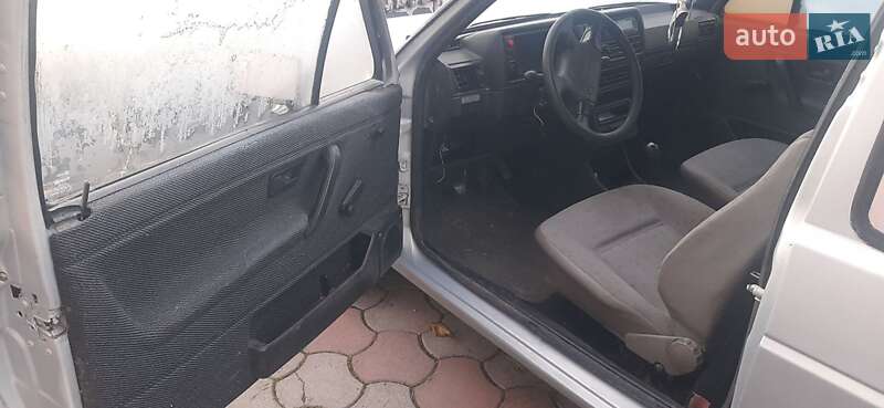 Хетчбек Volkswagen Golf 1987 в Ужгороді