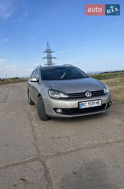 Універсал Volkswagen Golf 2012 в Староказачьем