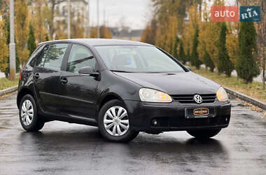 Хэтчбек Volkswagen Golf 2004 в Киеве