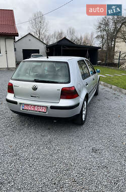 Хэтчбек Volkswagen Golf 2001 в Буске