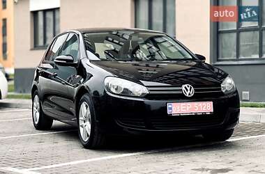 Хэтчбек Volkswagen Golf 2010 в Ровно