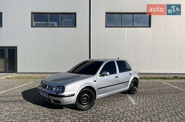 Хетчбек Volkswagen Golf 2001 в Івано-Франківську