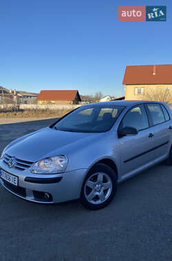 Хэтчбек Volkswagen Golf 2006 в Надворной