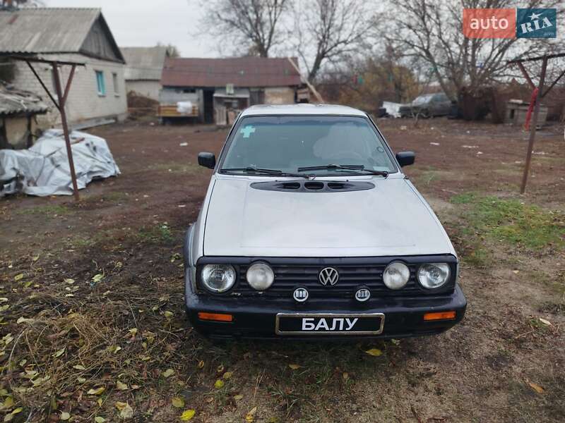 Хетчбек Volkswagen Golf 1985 в Боровах