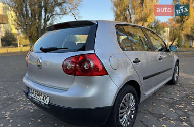 Хэтчбек Volkswagen Golf 2006 в Киеве