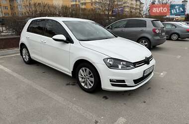 Хетчбек Volkswagen Golf 2017 в Києві