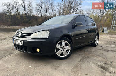 Хетчбек Volkswagen Golf 2006 в Києві