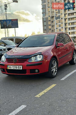 Хетчбек Volkswagen Golf 2006 в Києві