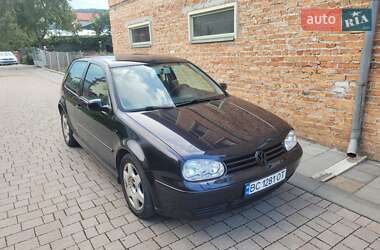 Хэтчбек Volkswagen Golf 2000 в Винниках