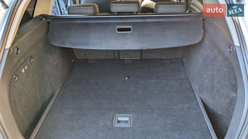 Універсал Volkswagen Golf 2013 в Чернівцях