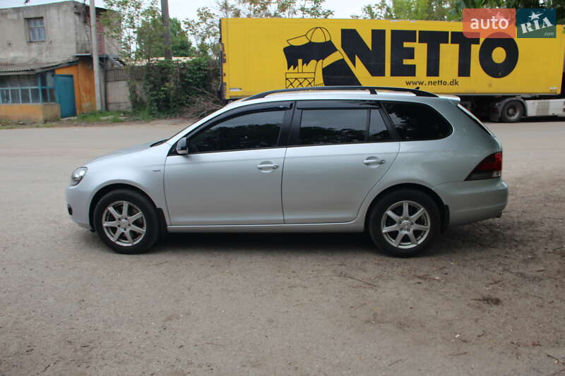 Універсал Volkswagen Golf 2012 в Одесі