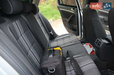 Універсал Volkswagen Golf 2012 в 