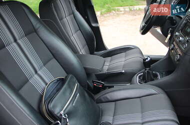 Універсал Volkswagen Golf 2012 в 