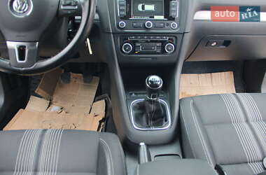 Універсал Volkswagen Golf 2012 в 