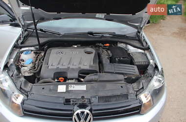 Універсал Volkswagen Golf 2012 в 