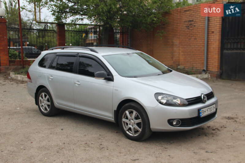 Універсал Volkswagen Golf 2012 в Одесі