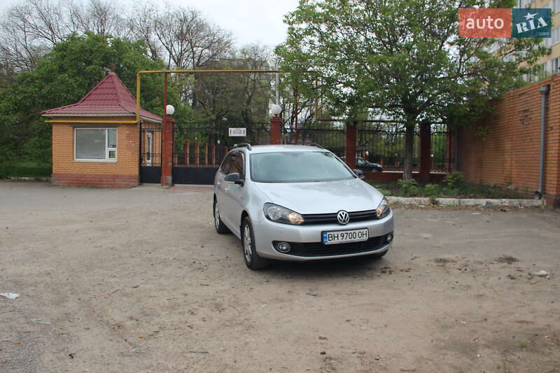 Універсал Volkswagen Golf 2012 в Одесі
