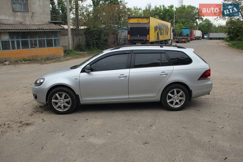 Універсал Volkswagen Golf 2012 в Одесі