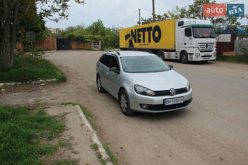 Універсал Volkswagen Golf 2012 в Одесі
