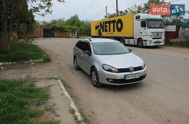 Універсал Volkswagen Golf 2012 в 