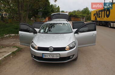 Універсал Volkswagen Golf 2012 в 