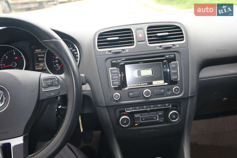 Універсал Volkswagen Golf 2012 в Одесі