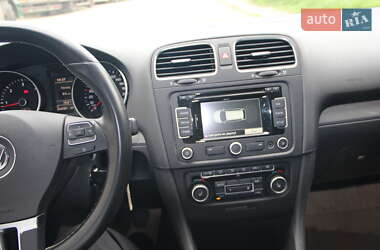 Універсал Volkswagen Golf 2012 в 