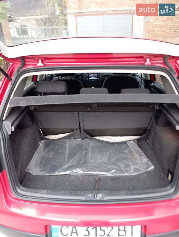 Хетчбек Volkswagen Golf 2007 в Каневі