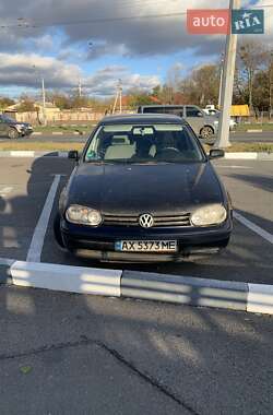 Хетчбек Volkswagen Golf 2002 в Харкові