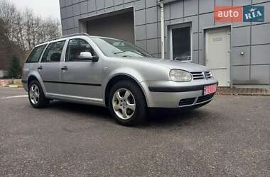 Универсал Volkswagen Golf 2002 в Львове