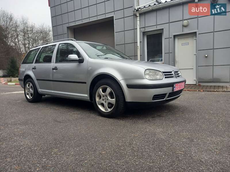 Универсал Volkswagen Golf 2002 в Львове