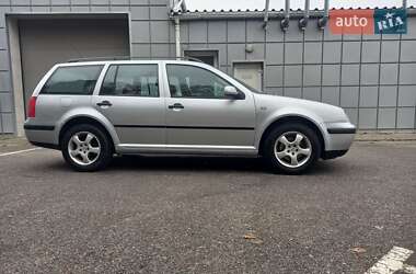 Универсал Volkswagen Golf 2002 в Львове