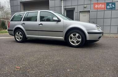 Универсал Volkswagen Golf 2002 в Львове