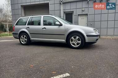 Универсал Volkswagen Golf 2002 в Львове