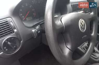 Универсал Volkswagen Golf 2002 в Львове