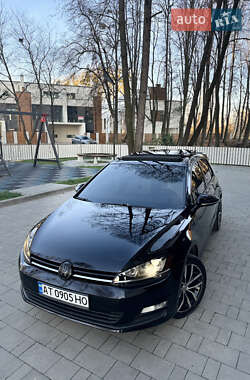 Хэтчбек Volkswagen Golf 2014 в Ивано-Франковске