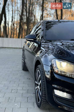 Хэтчбек Volkswagen Golf 2014 в Ивано-Франковске