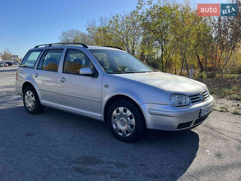 Универсал Volkswagen Golf 2002 в 