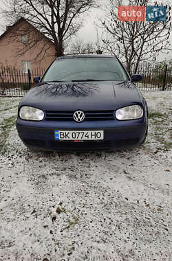 Хетчбек Volkswagen Golf 1999 в Рівному