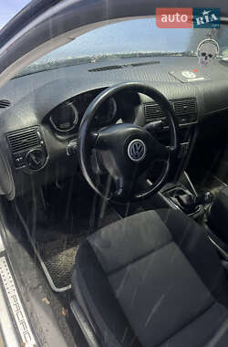 Хетчбек Volkswagen Golf 2003 в Дубні