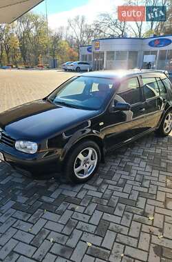 Хэтчбек Volkswagen Golf 2000 в Запорожье