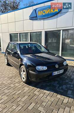 Хэтчбек Volkswagen Golf 2000 в Запорожье