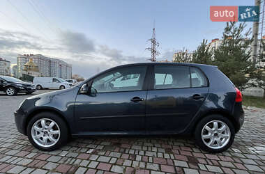 Хэтчбек Volkswagen Golf 2004 в Ивано-Франковске