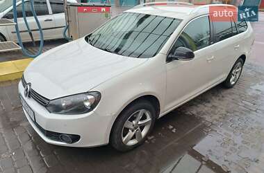 Универсал Volkswagen Golf 2011 в Ровно