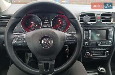 Універсал Volkswagen Golf 2011 в 