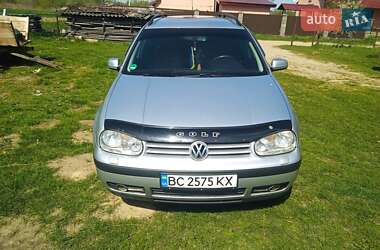 Универсал Volkswagen Golf 2000 в Яворове