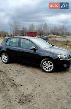 Хэтчбек Volkswagen Golf 2010 в Любешове