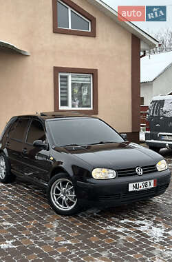 Хетчбек Volkswagen Golf 2002 в Тернополі